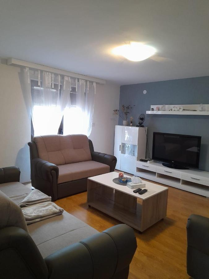 Guest House Lona Golubac Exterior photo